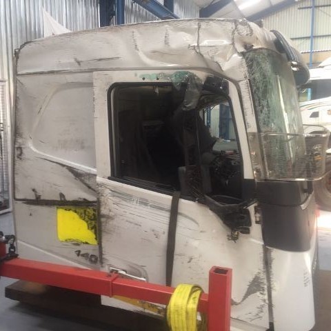 2016 VOLVO FH (4) 440 6X4 SLEEP T/T C/C - BEFORE